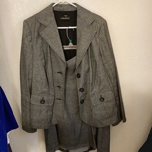 Women’s Skirt suit ( Gray with Black buttons) Skirt 16 / Jacket 14